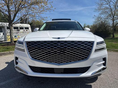 Uyuni White 2024 Genesis GV80 3.5T