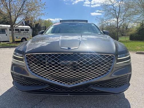 Makalu Gray 2023 Genesis G80 3.5T