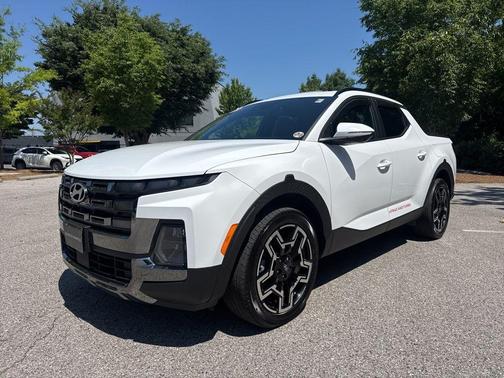 White 2025 Hyundai SANTA CRUZ Limited