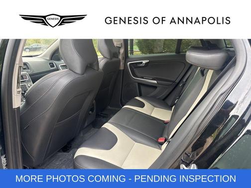 2016 Volvo V60 Cross Country T5 Platinum