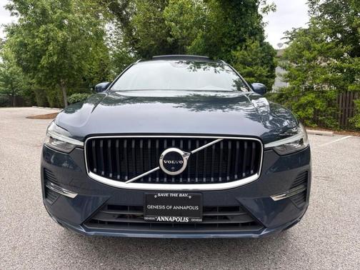 Denim Blue Metallic 2022 Volvo XC60 B5 Momentum