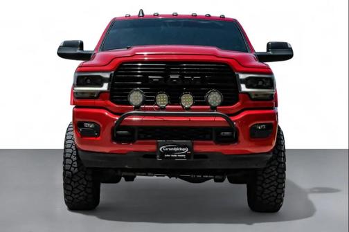 2020 RAM 2500 Laramie Crew Cab 4X4 6'4' Box