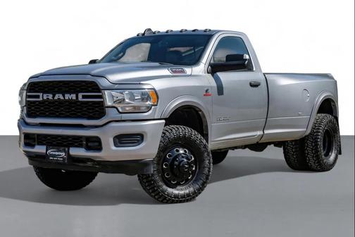 2022 RAM 3500 Tradesman Regular Cab 4x4 8' Box