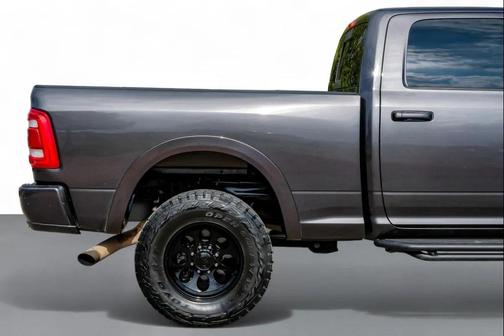 2020 RAM 2500 Big Horn Crew Cab 4X4 6'4' Box