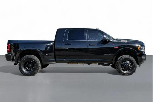2022 RAM 3500 Limited Mega Cab 4x4 6'4' Box