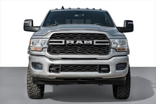 2023 RAM 3500 Tradesman Crew Cab 4x4 8' Box