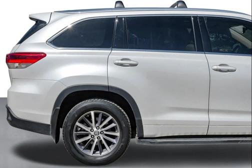Blizzard Pearl 2018 Toyota Highlander XLE