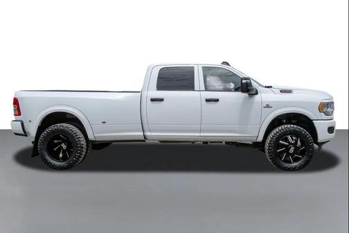 Bright White Clearcoat 2024 RAM 3500 Tradesman Crew Cab 4x4 8' Box