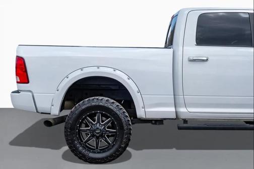 2017 RAM 2500 SLT Crew Cab 4x4 6'4' Box