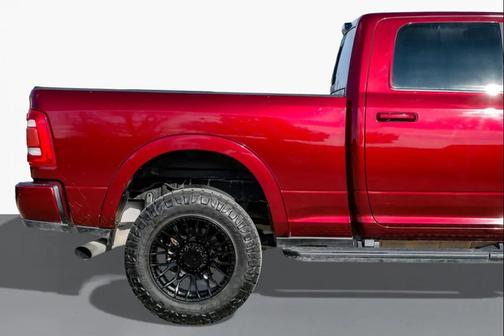 2022 RAM 2500 Laramie Crew Cab 4x4 6'4' Box