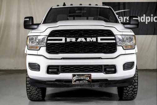 2024 RAM 3500 Tradesman Crew Cab 4x4 8' Box