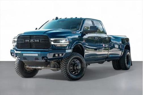 2022 RAM 3500 Laramie Crew Cab 4x4 8' Box