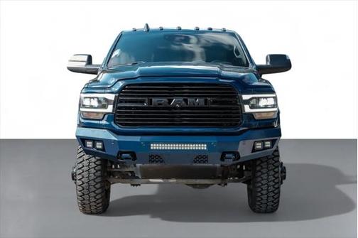 2022 RAM 3500 Laramie Crew Cab 4x4 8' Box