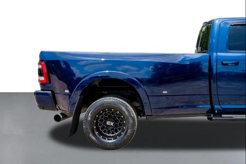 Patriot Blue Pearlcoat 2020 RAM 3500 Laramie Crew Cab 4x4 8' Box