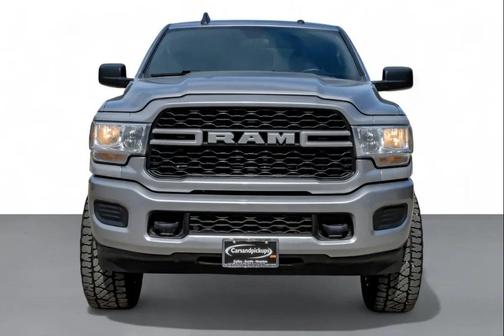 2022 RAM 2500 Tradesman Crew Cab 4x4 6'4' Box
