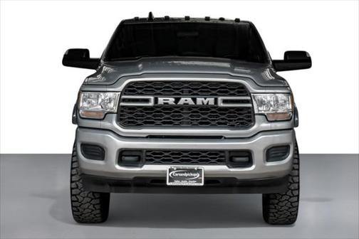2022 RAM 3500 Tradesman Crew Cab 4x4 8' Box