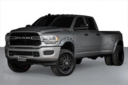 2022 RAM 3500 Tradesman Crew Cab 4x4 8' Box