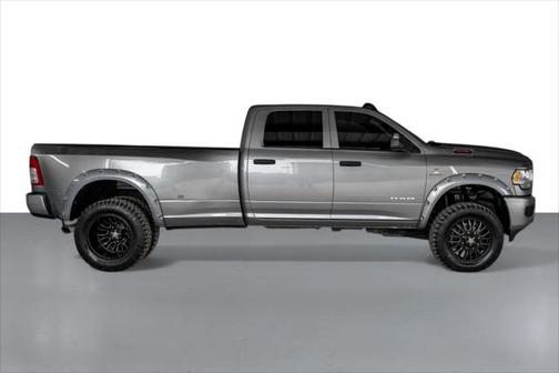 2022 RAM 3500 Tradesman Crew Cab 4x4 8' Box
