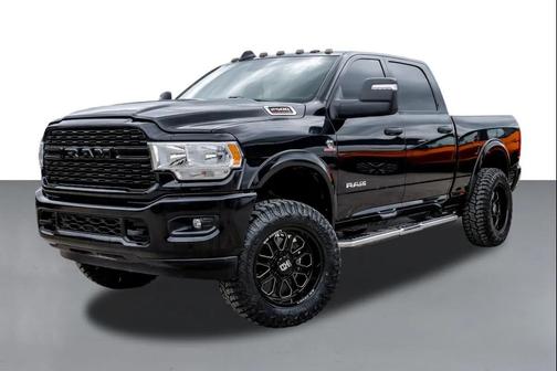 Diamond Black Crystal Pearlcoat 2024 RAM 2500 Big Horn Crew Cab 4x4 6'4' Box