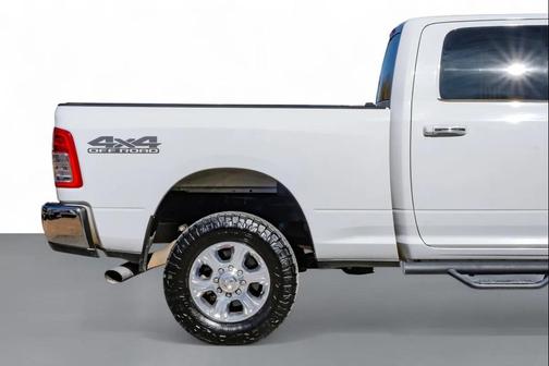 2019 RAM 2500 Big Horn Crew Cab 4x4 6'4' Box