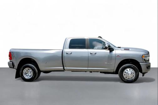 2023 RAM 3500 Laramie Crew Cab 4x4 8' Box