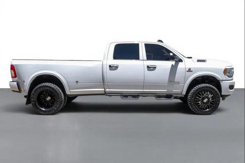 Bright White Clearcoat 2020 RAM 3500 Tradesman Crew Cab 4x4 8' Box