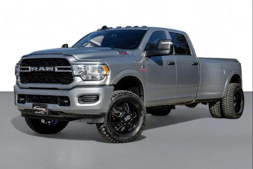 2024 RAM 3500 Tradesman Crew Cab 4x4 8' Box