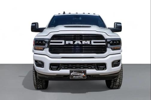 2024 RAM 3500 Laramie Crew Cab 4x4 8' Box