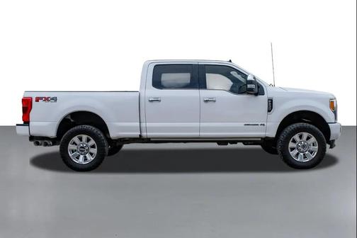WHITE PLATINUM MET TRI-COAT 2019 Ford F-250 Platinum