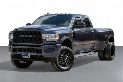 2021 RAM 3500 Tradesman Crew Cab 4x4 8' Box