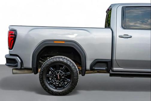 2024 GMC Sierra 2500 AT4