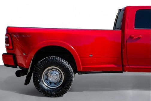 2021 RAM 3500 Laramie Crew Cab 4x4 8' Box
