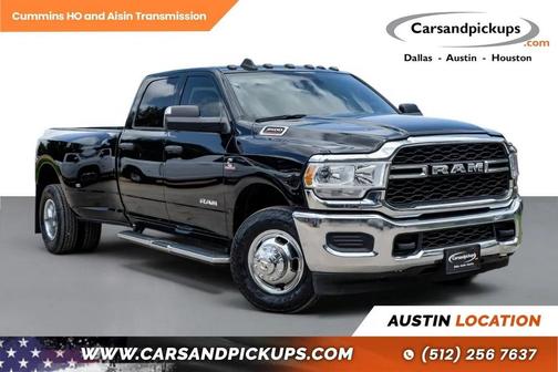 Diamond Black Crystal Pearlcoat 2022 RAM 3500 Tradesman Crew Cab 4x2 8' Box