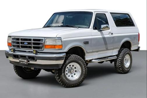 White 1996 Ford Bronco XLT