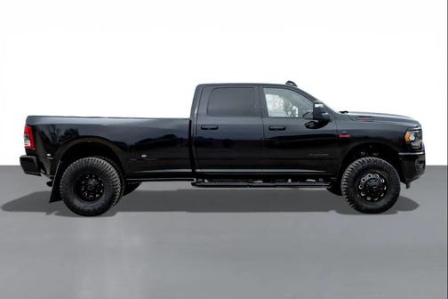 2023 RAM 3500 Big Horn Crew Cab 4x4 8' Box