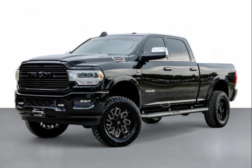 2022 RAM 2500 Laramie Crew Cab 4x4 6'4' Box