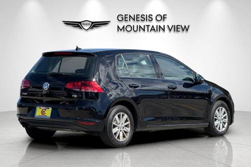2015 Volkswagen Golf TSI S 4-Door