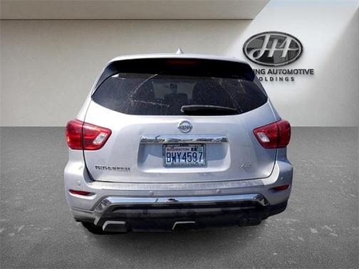 Photo 5 of 14 of 2020 Nissan Pathfinder S