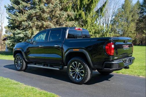 2024 GMC Canyon Denali