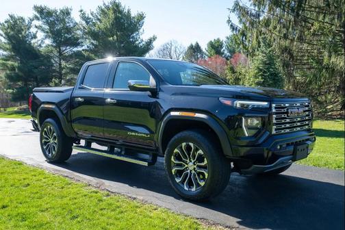 2024 GMC Canyon Denali