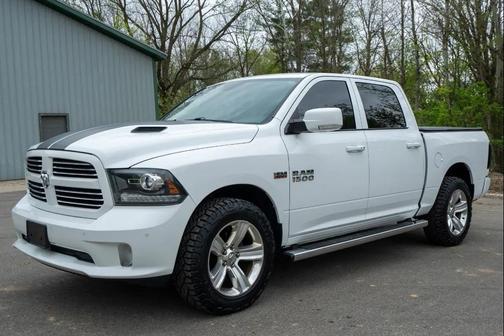 Bright White 2016 RAM 1500 Sport
