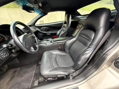 2001 Chevrolet Corvette Base