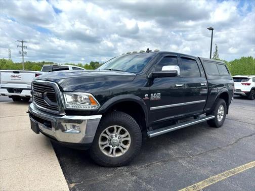 2018 RAM 2500 Laramie Crew Cab 4x4 6'4' Box