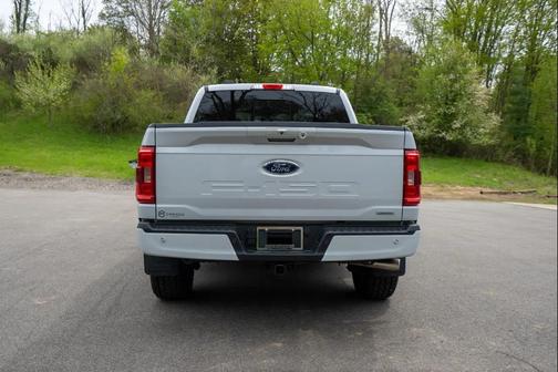 Space White Metallic 2022 Ford F-150 XLT