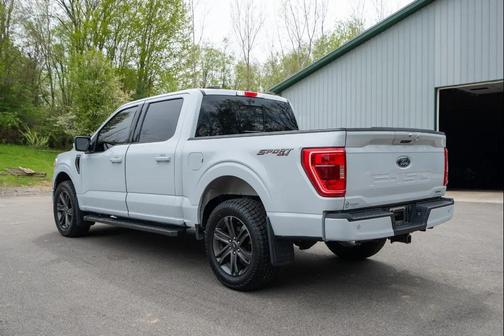 Space White Metallic 2022 Ford F-150 XLT