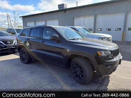 Diamond Black Crystal Pearl 2020 Jeep Grand Cherokee Altitude