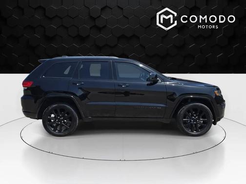 Diamond Black Crystal Pearl 2020 Jeep Grand Cherokee Altitude