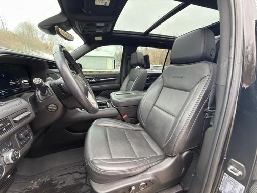 2023 GMC Yukon XL Denali