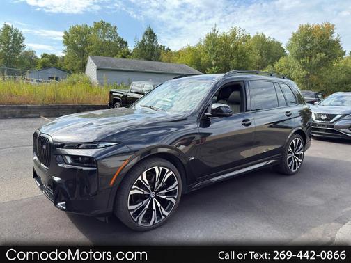 2023 BMW X7 M60i