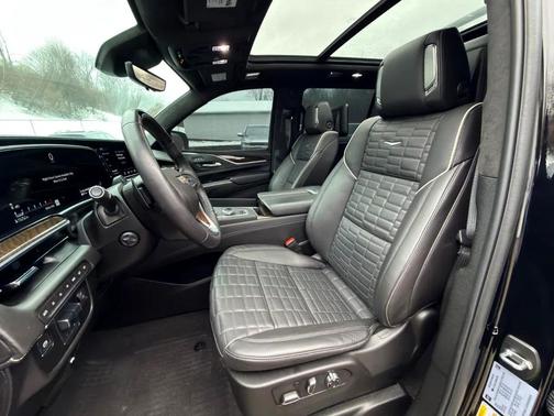 2024 Cadillac Escalade ESV Sport Platinum